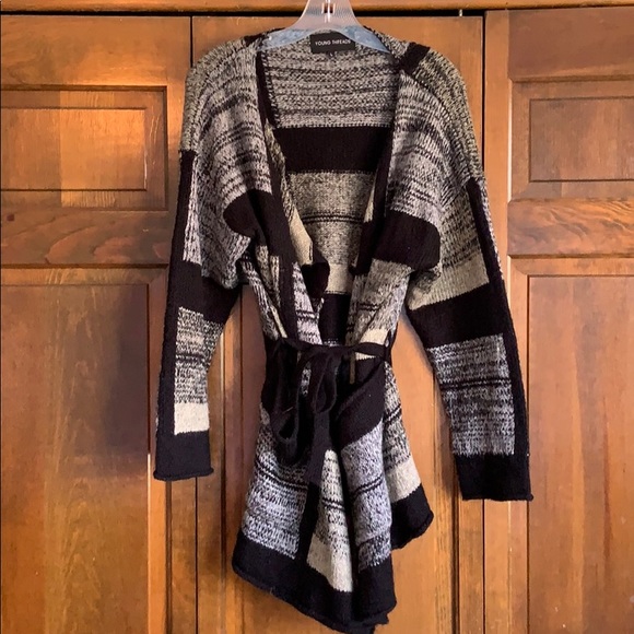 Gray/black tie close cardigan - Picture 2 of 7